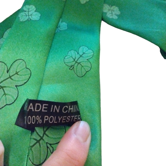 St. Patrick's Day Green Leprechaun & Shamrock Novelty Tie - Picture 4 of 4